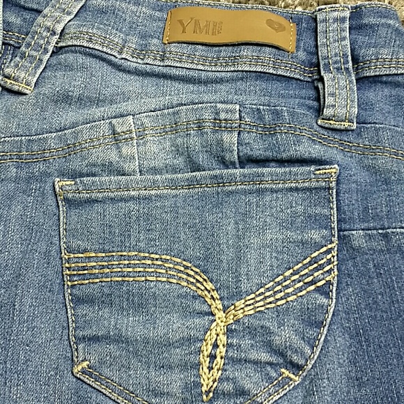 Wanna Beta But? Ymi shorts - Picture 4 of 5